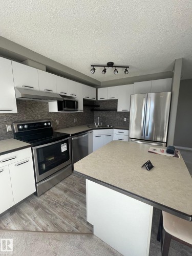 509 11325 83 Street, Edmonton, AB - Indoor Photo Showing Kitchen