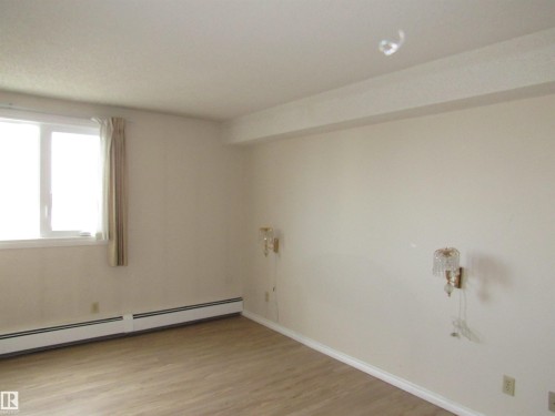 1002 9929 113 Street, Edmonton, AB - Indoor Photo Showing Other Room