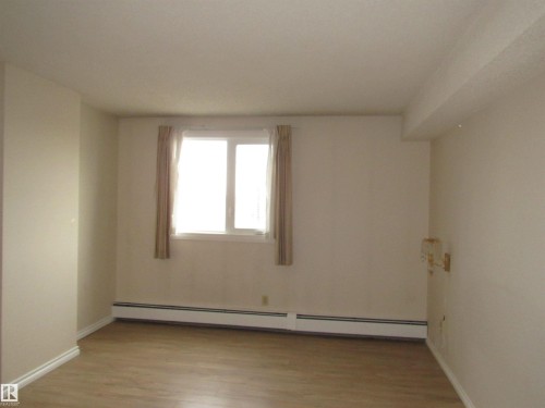 1002 9929 113 Street, Edmonton, AB - Indoor Photo Showing Other Room