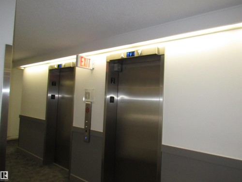 1002 9929 113 Street, Edmonton, AB - Indoor Photo Showing Other Room