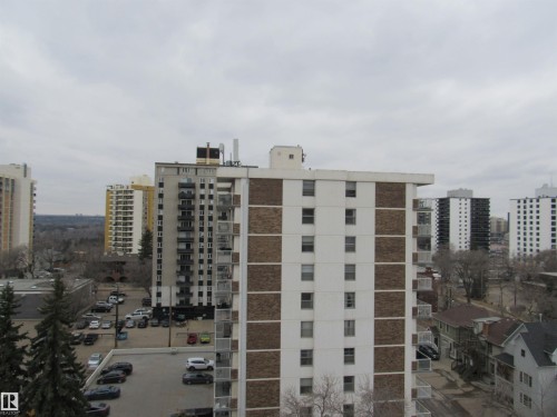 1002 9929 113 Street, Edmonton, AB - Outdoor