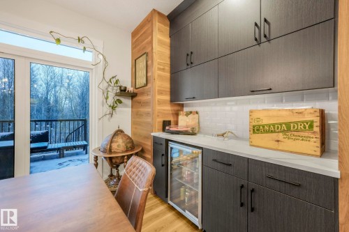 707 Kinglet Boulevard, Edmonton, AB - Indoor