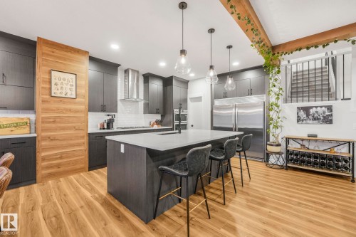 707 Kinglet Boulevard, Edmonton, AB - Indoor Photo Showing Other Room