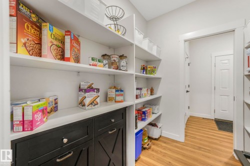 707 Kinglet Boulevard, Edmonton, AB - Indoor