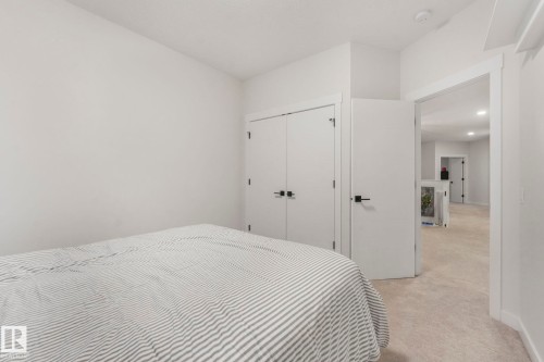 707 Kinglet Boulevard, Edmonton, AB - Indoor Photo Showing Bedroom