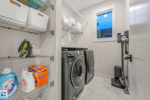 707 Kinglet Boulevard, Edmonton, AB - Indoor Photo Showing Laundry Room