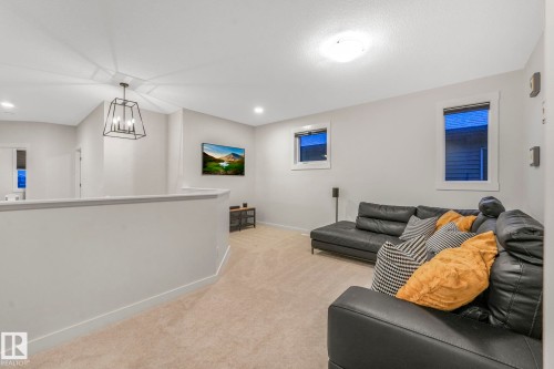 707 Kinglet Boulevard, Edmonton, AB - Indoor