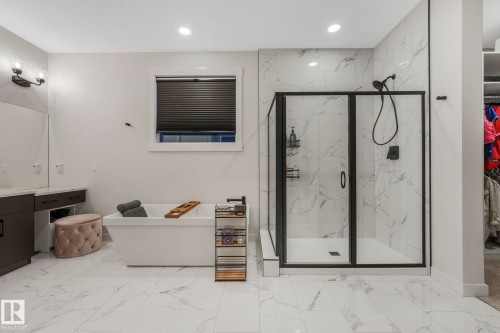 707 Kinglet Boulevard, Edmonton, AB - Indoor