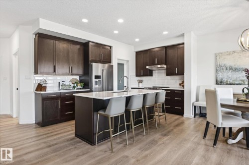 67 Prospect Place, Spruce Grove, AB - Indoor Photo Showing Kitchen With Upgraded Kitchen