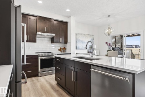 67 Prospect Place, Spruce Grove, AB - Indoor Photo Showing Kitchen With Double Sink With Upgraded Kitchen