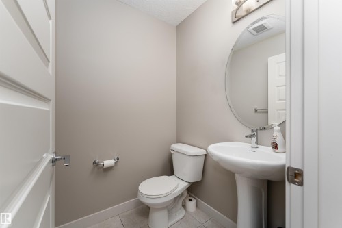 1 Hammett Gate, Spruce Grove, AB - Indoor Photo Showing Bathroom