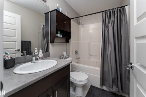 1 Hammett Gate, Spruce Grove, AB - Indoor Photo Showing Bathroom