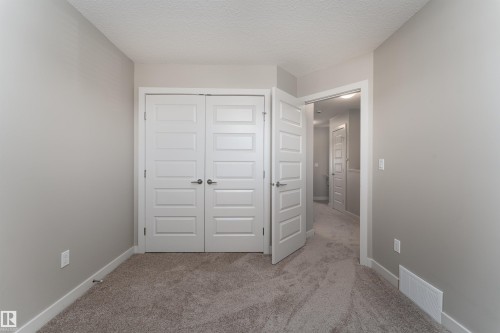 1 Hammett Gate, Spruce Grove, AB - Indoor Photo Showing Other Room
