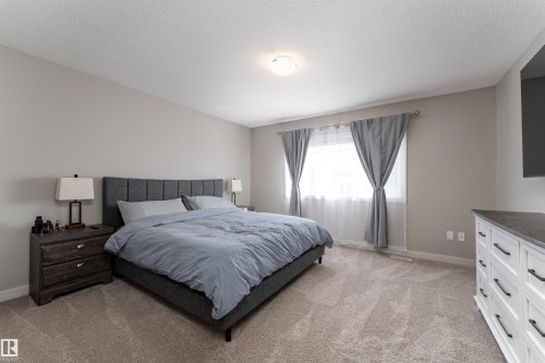 1 Hammett Gate, Spruce Grove, AB - Indoor Photo Showing Bedroom