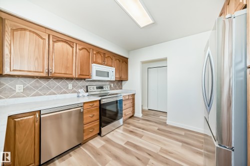 8108 163 Street, Edmonton, AB - Indoor Photo Showing Kitchen