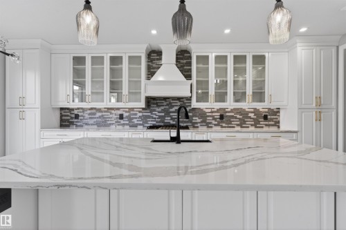 707 180 Street, Edmonton, AB - Indoor Photo Showing Kitchen