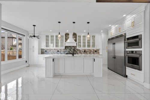 707 180 Street, Edmonton, AB - Indoor Photo Showing Kitchen With Upgraded Kitchen