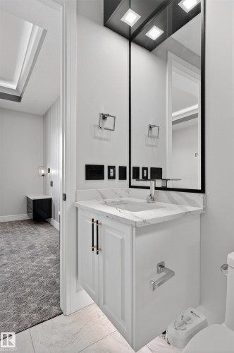 707 180 Street, Edmonton, AB - Indoor Photo Showing Bathroom