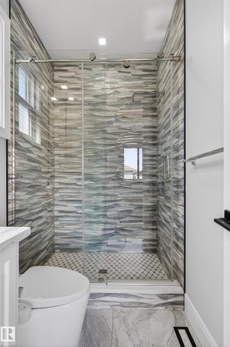 707 180 Street, Edmonton, AB - Indoor Photo Showing Bathroom