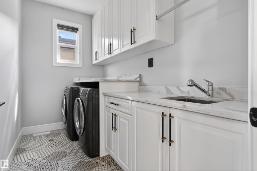 707 180 Street, Edmonton, AB - Indoor Photo Showing Laundry Room
