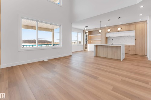 152 Edgewater Circle, Leduc, AB - Indoor Photo Showing Kitchen
