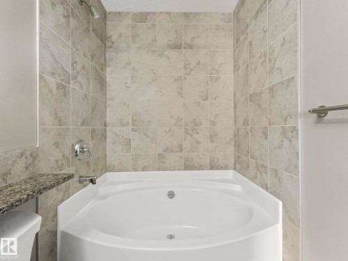 81 2003 Rabbit Hill Road Nw, Edmonton, AB - Indoor Photo Showing Bathroom