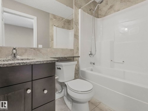 81 2003 Rabbit Hill Road Nw, Edmonton, AB - Indoor Photo Showing Bathroom