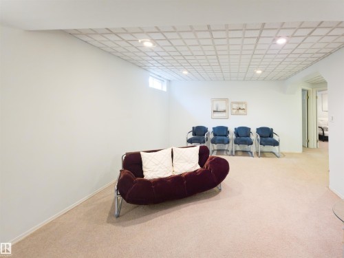 119 Castle Keep, Edmonton, AB - Indoor