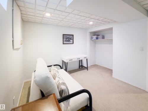 119 Castle Keep, Edmonton, AB - Indoor