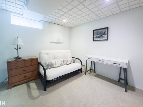 119 Castle Keep, Edmonton, AB - Indoor