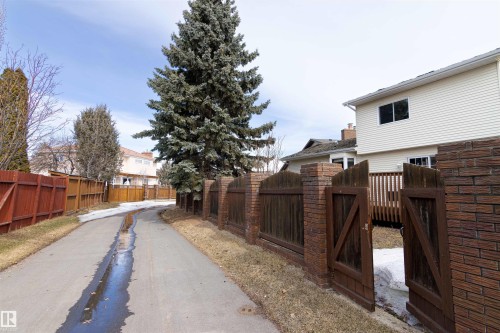 119 Castle Keep, Edmonton, AB - Outdoor