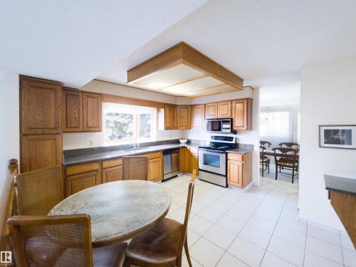 119 Castle Keep, Edmonton, AB - Indoor