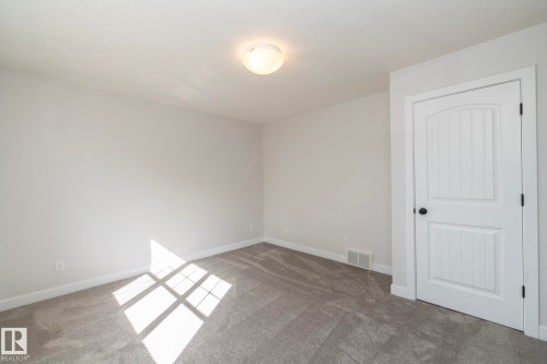 197 Birchwood Close, Devon, AB - Indoor Photo Showing Other Room