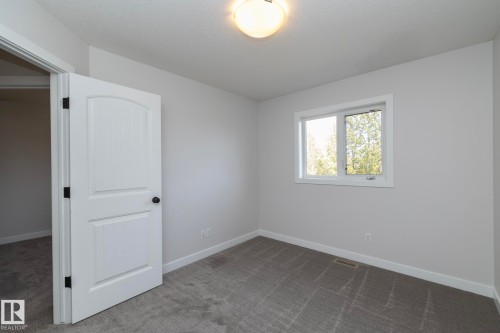 197 Birchwood Close, Devon, AB - Indoor Photo Showing Other Room