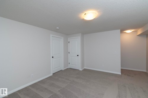 197 Birchwood Close, Devon, AB - Indoor Photo Showing Other Room
