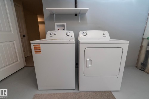 197 Birchwood Close, Devon, AB - Indoor Photo Showing Laundry Room