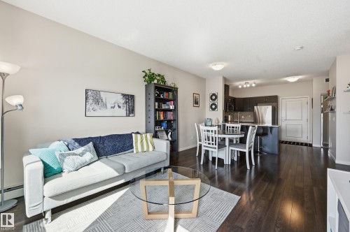 421 1820 Rutherford Road, Edmonton, AB - Indoor Photo Showing Living Room