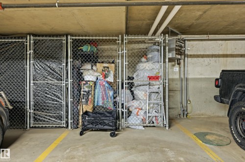 421 1820 Rutherford Road, Edmonton, AB - Indoor Photo Showing Garage
