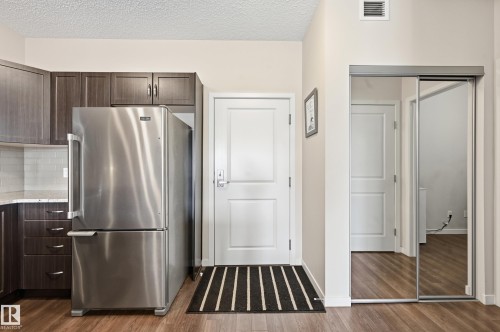 421 1820 Rutherford Road, Edmonton, AB - Indoor Photo Showing Other Room