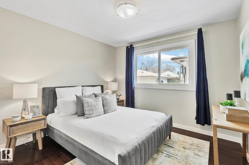 11334 52 Street, Edmonton, AB - Indoor Photo Showing Bedroom