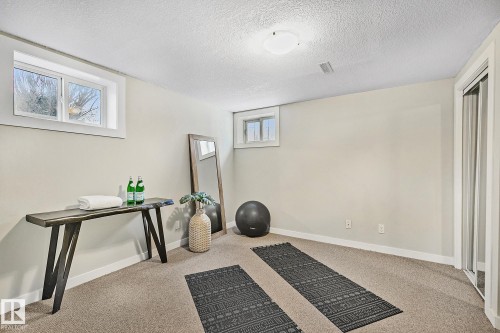 11334 52 Street, Edmonton, AB - Indoor
