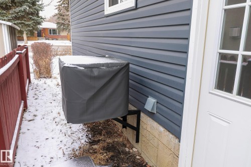 11334 52 Street, Edmonton, AB - Outdoor With Exterior