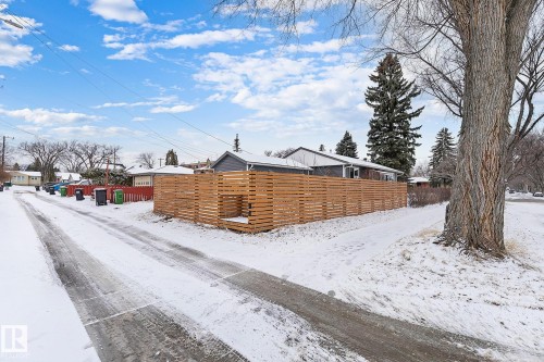 11334 52 Street, Edmonton, AB - Outdoor