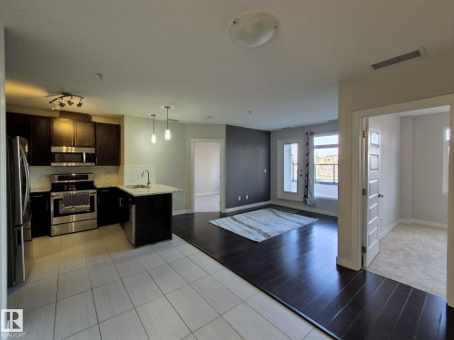 229 5151 Windermere Boulevard, Edmonton, AB - Indoor Photo Showing Kitchen