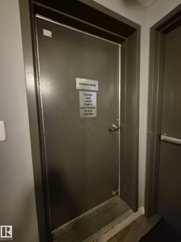 229 5151 Windermere Boulevard, Edmonton, AB - Indoor Photo Showing Other Room