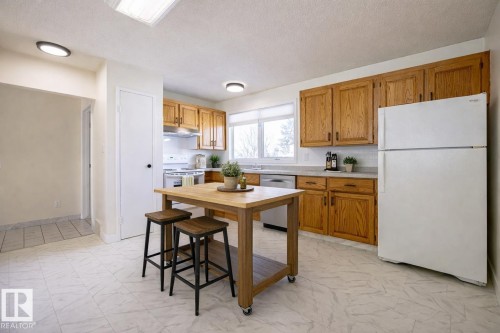 14008 83 Street, Edmonton, AB - Indoor Photo Showing Kitchen