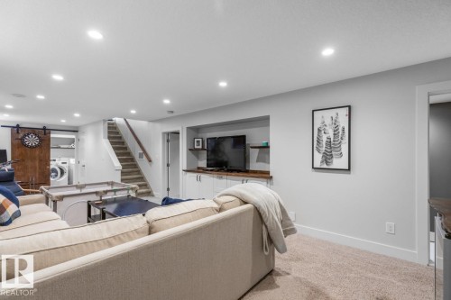 9328 94 Street, Edmonton, AB - Indoor