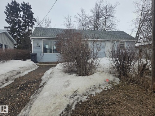 1014 16 Avenue, Cold Lake, AB - Outdoor