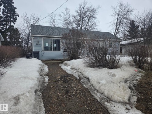 1014 16 Avenue, Cold Lake, AB - Outdoor