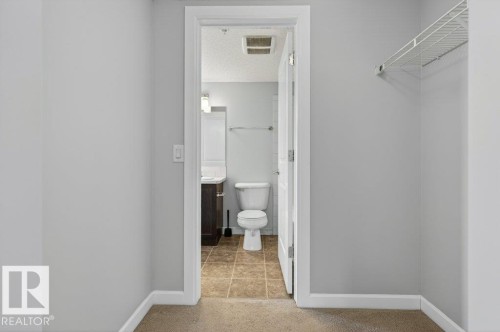 206 3719 Whitelaw Lane, Edmonton, AB - Indoor Photo Showing Bathroom